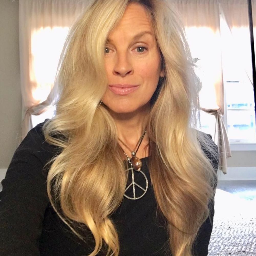 Meet your Posher, Leslie